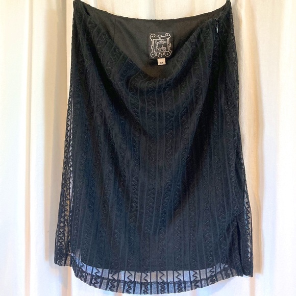 🌟 2 for $22. Bring on the 90’s! Vintage Cynthia Rowley Lace Overlay Skirt - Picture 1 of 5